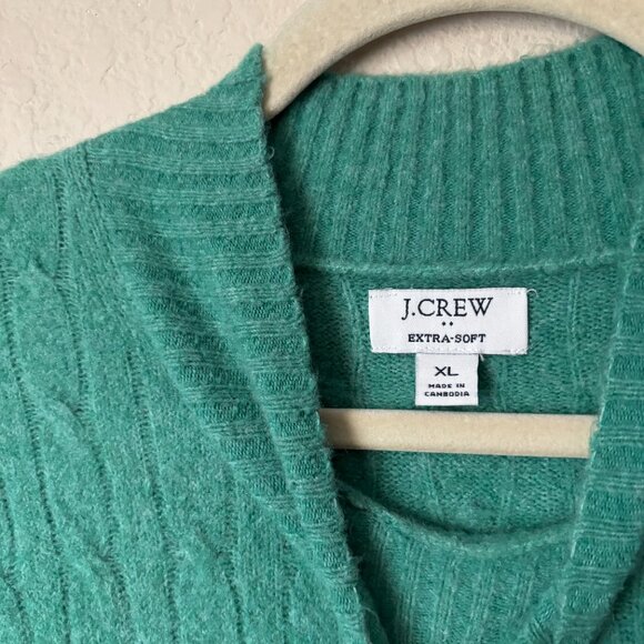 J. Crew XL Cozy Wool Blend Extra-Soft Yarn Cable-Knit Mockneck Sweater - Picture 2 of 9